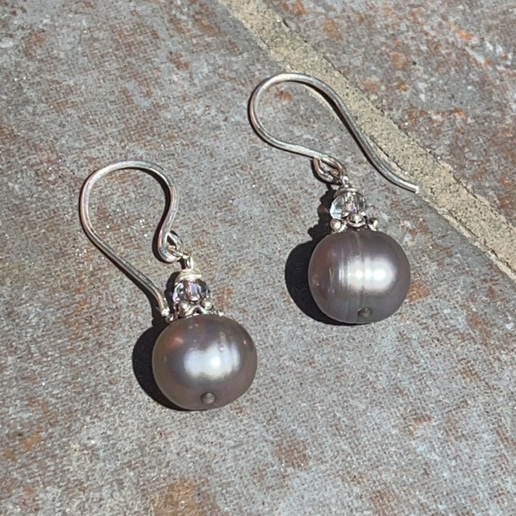 Beautiful Baroque Pearl earrings  & SS - Picture 3 of 3